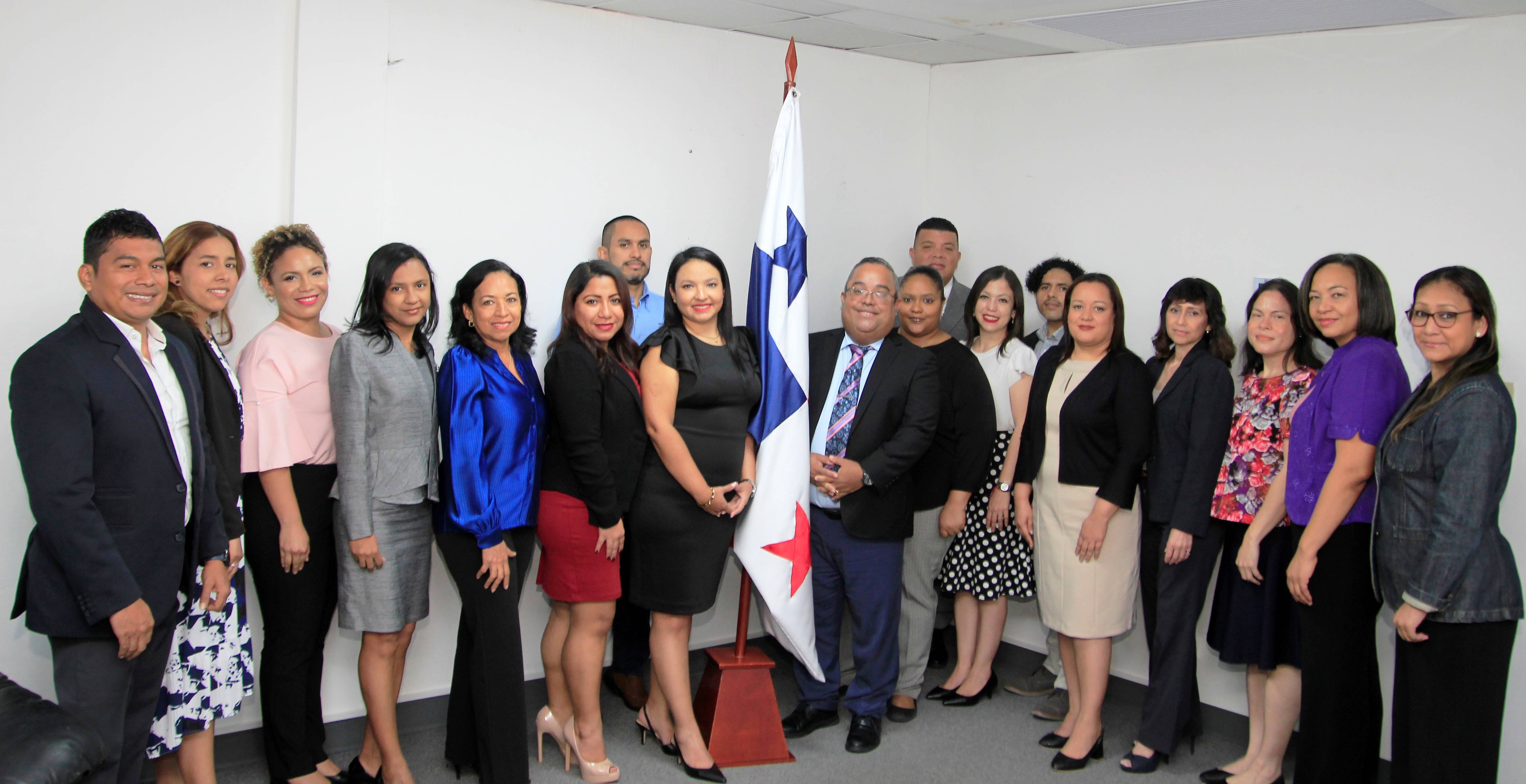 Equipo - Dirección Nacional de Farmacia y Drogas